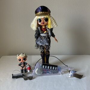 LOL Surprise! OMG Remix Rock Fame Queen Doll